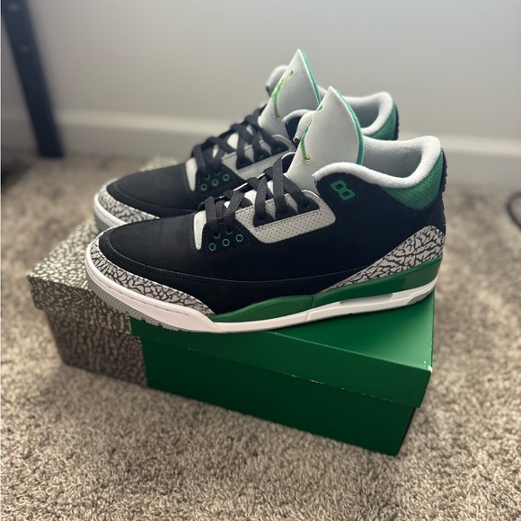Jordan 3 Pine Green - Picture 1 of 6